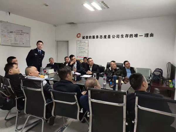 成都国信租车公司开展“驾驶员消防应急培训”