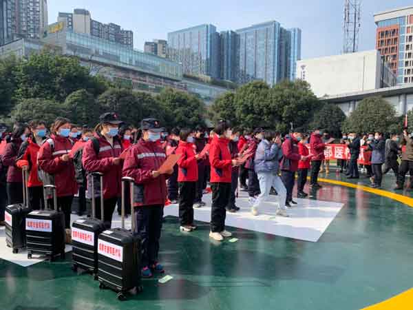 驰援湖北  四川能投国信租车在行动
